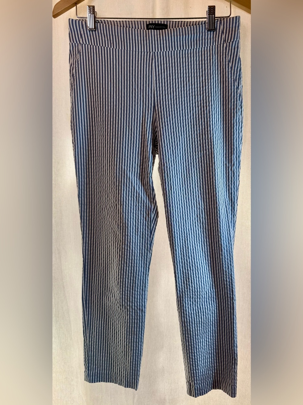 🤍💙Jones New York Blue and White Seersucker Cropped🤍💙